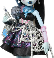 Monster High Frankie Stein Anniversaire – Poupée articulée avec accessoires