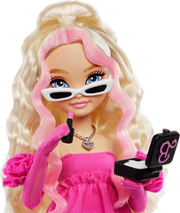 Barbie Dream Besties Malibu HYC21 - Poupée Articulée avec 11 Accessoires Beauté et Coiffure