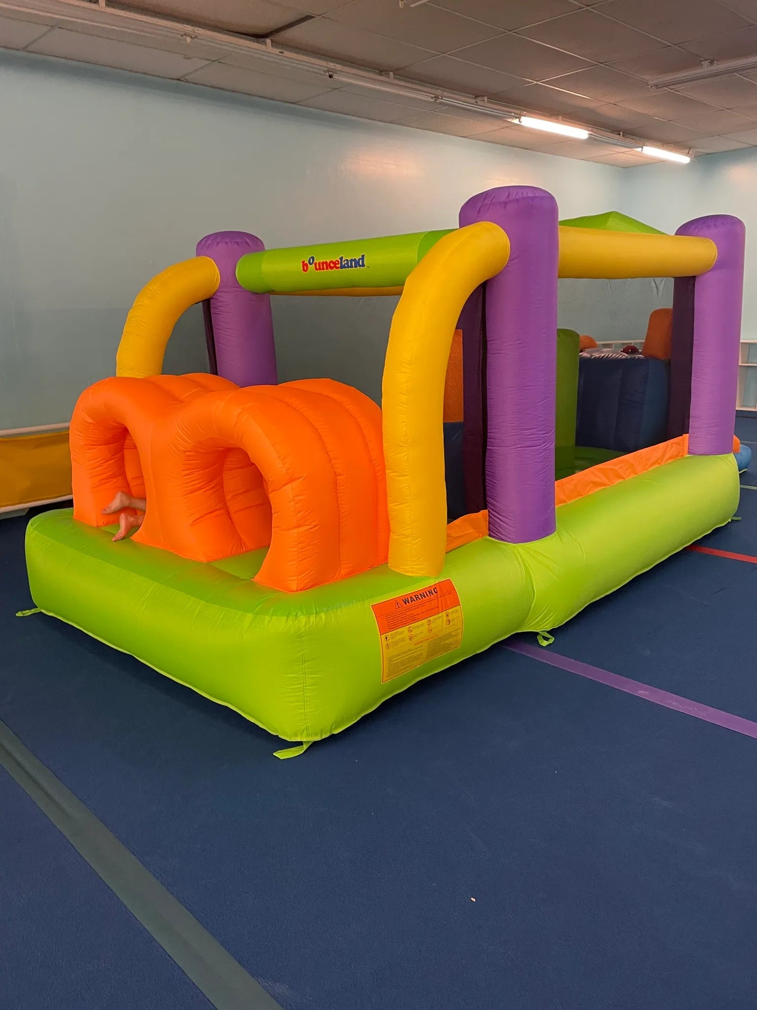 Parcours d'obstacles Happy Hop grand château gonflable avec obstacles, tunnel et toboggan 9063