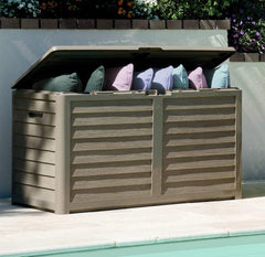 EDA - Malle de Jardin BAYA 420 L - Décor bois - Cadenassable - Poignées de Transport - Anti-étouffement - Anti-UV - Taupe - 117,3 x 54,8 x 65,3 cm